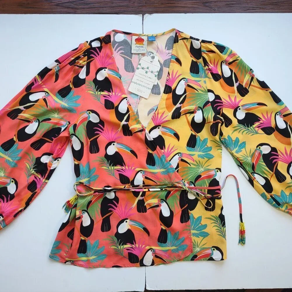 NWT FARM Rio Tropical Toucan Rainbow Chic Feminine Wrap Blouse Size Small - Picture 6 of 10